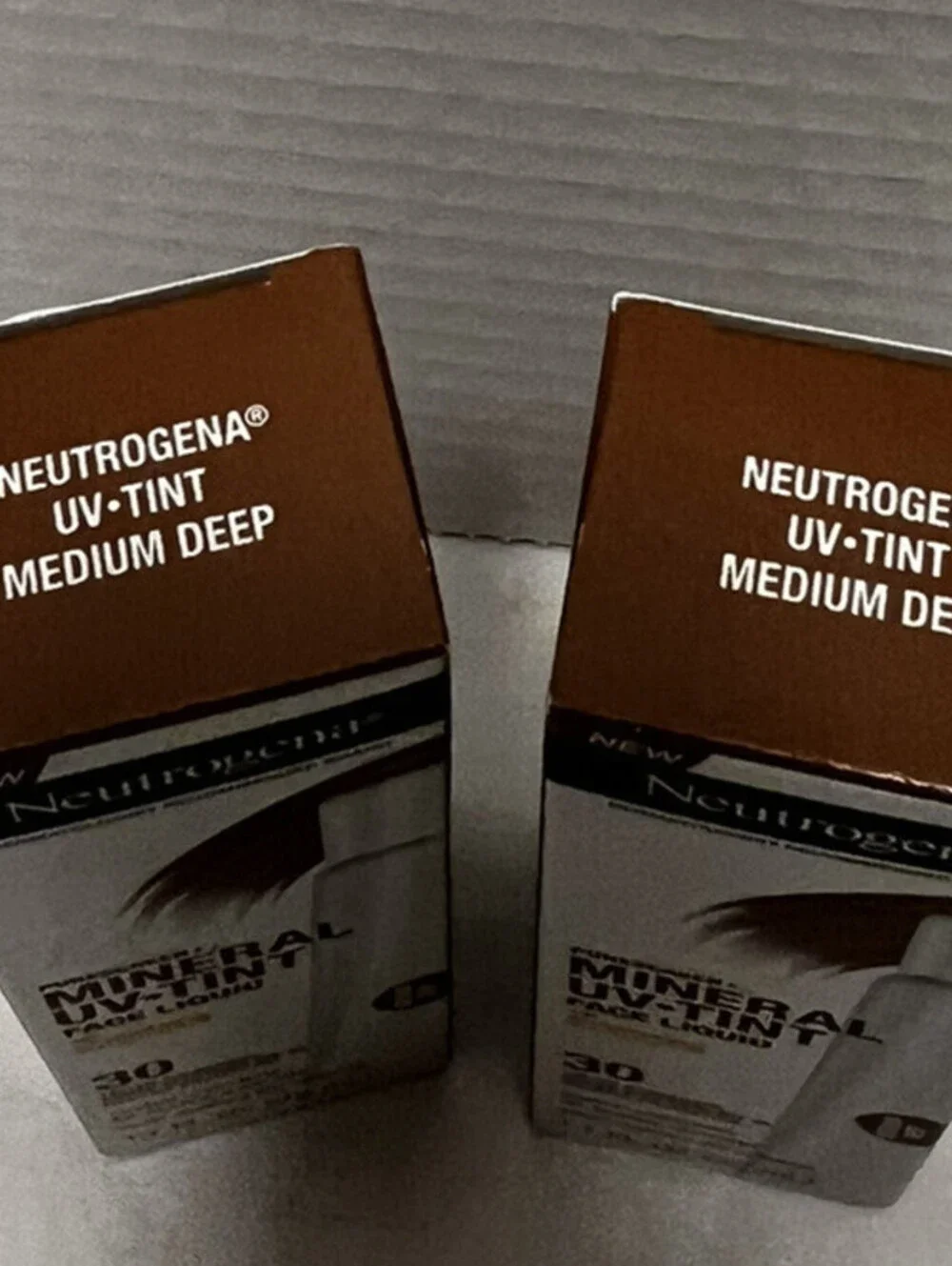 Neutrogena Purescreen+ Mineral UV Tint Face Vitamin E Medium/Deep 2 PK Exp 10/24